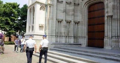 Vaticanul şocat de atitudinea poliţiei belgiene
